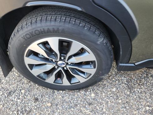 Used 2024 Subaru Outback Touring w/ Popular Package #2 AWD/4WD image 3