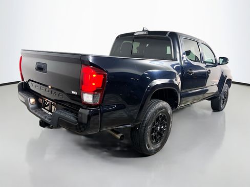 Used 2022 Toyota Tacoma SR5 RWD image 4