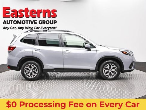 Used 2023 Subaru Forester Premium AWD/4WD image 4