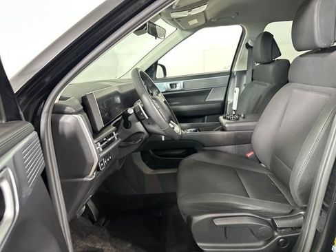 Used 2024 Hyundai Santa Fe SE FWD image 11