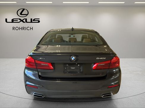 Used 2019 BMW 540i xDrive w/ M Sport Package AWD/4WD image 7