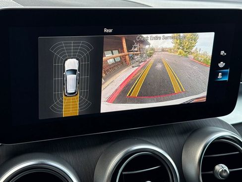 Used 2022 Mercedes-Benz GLC 300 4MATIC image 22