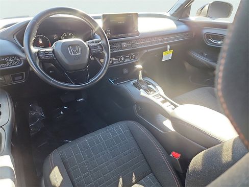 Certified 2024 Honda HR-V Sport image 3