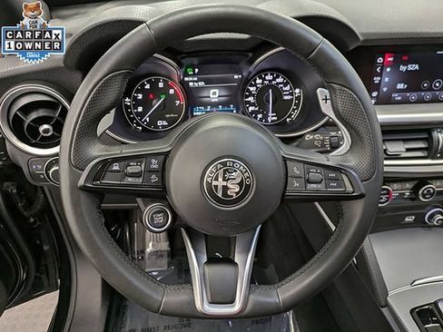 Used 2023 Alfa Romeo Stelvio Veloce AWD/4WD image 22