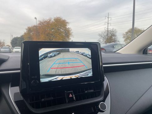 Used 2025 Toyota Corolla LE image 17