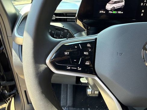 New 2025 Volkswagen ID. Buzz Pro S image 12