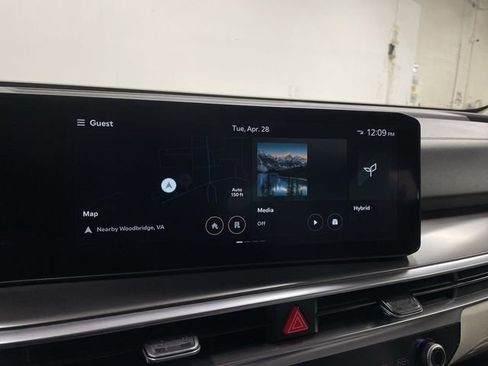 Used 2025 Kia Sorento EX AWD/4WD image 16