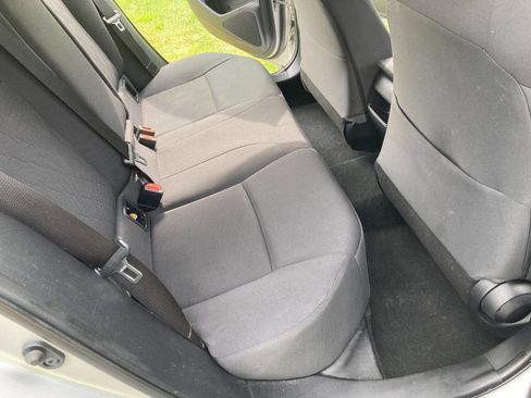 Used 2020 Toyota Corolla LE image 5