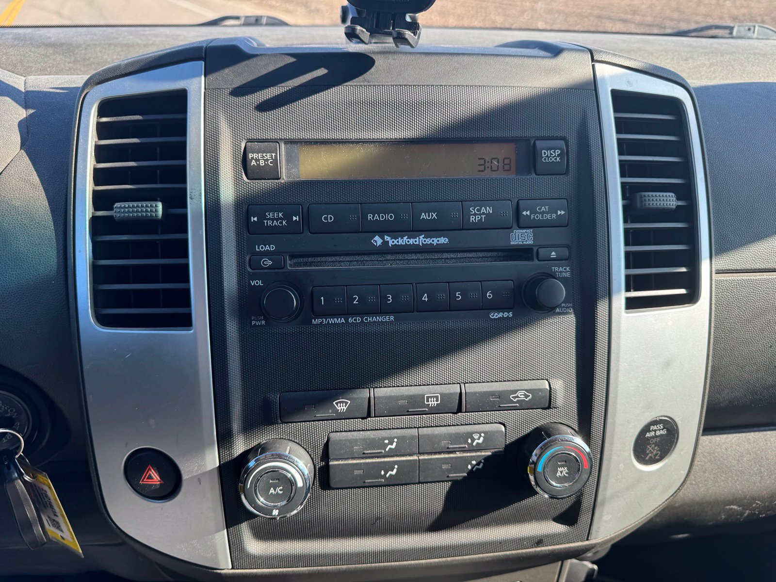 Used 2011 Nissan Xterra PRO-4X w/ Pro-4x Leather Pkg AWD/4WD image 17