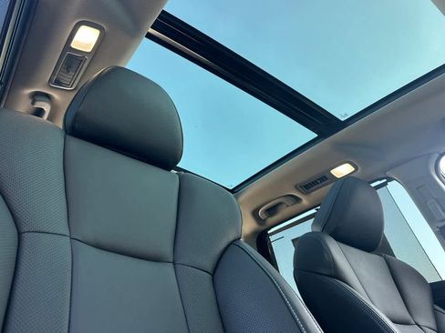 Certified 2025 Subaru Ascent Limited w/ Popular Package #2 image 17