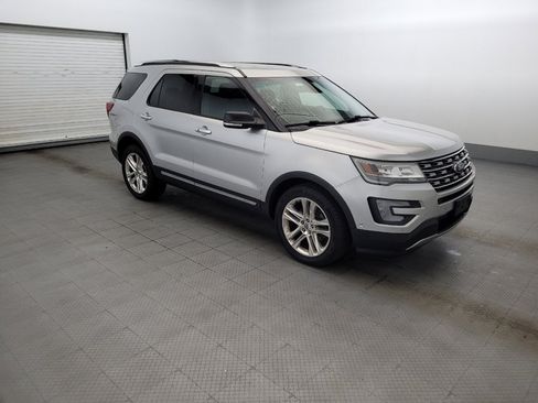 Used 2016 Ford Explorer Limited w/ Equipment Group 301A AWD/4WD image 11