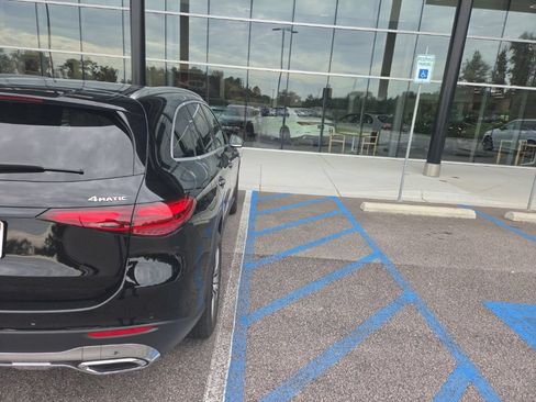 Certified 2024 Mercedes-Benz GLC 300 4MATIC image 8