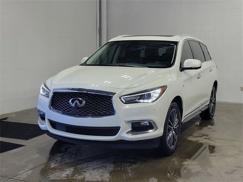 Used 2018 INFINITI QX60 Base w/ Premium Plus Package image 2