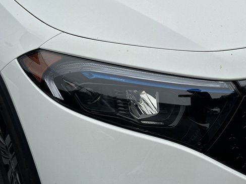 Used 2024 Mercedes-Benz EQB 300 4MATIC image 14