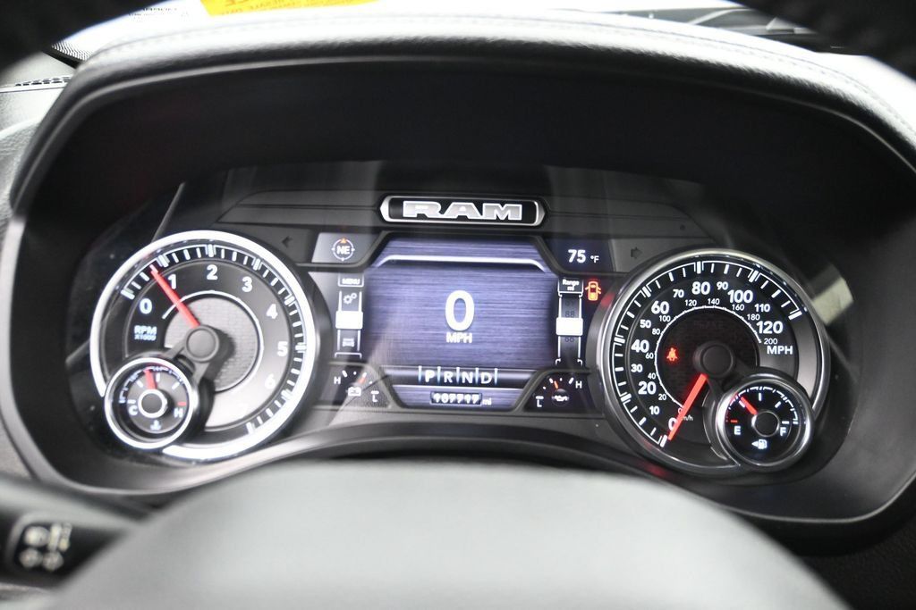 Used 2023 RAM 1500 Laramie AWD/4WD image 16