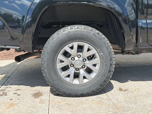 Used 2019 Toyota Tacoma SR5 RWD image 14
