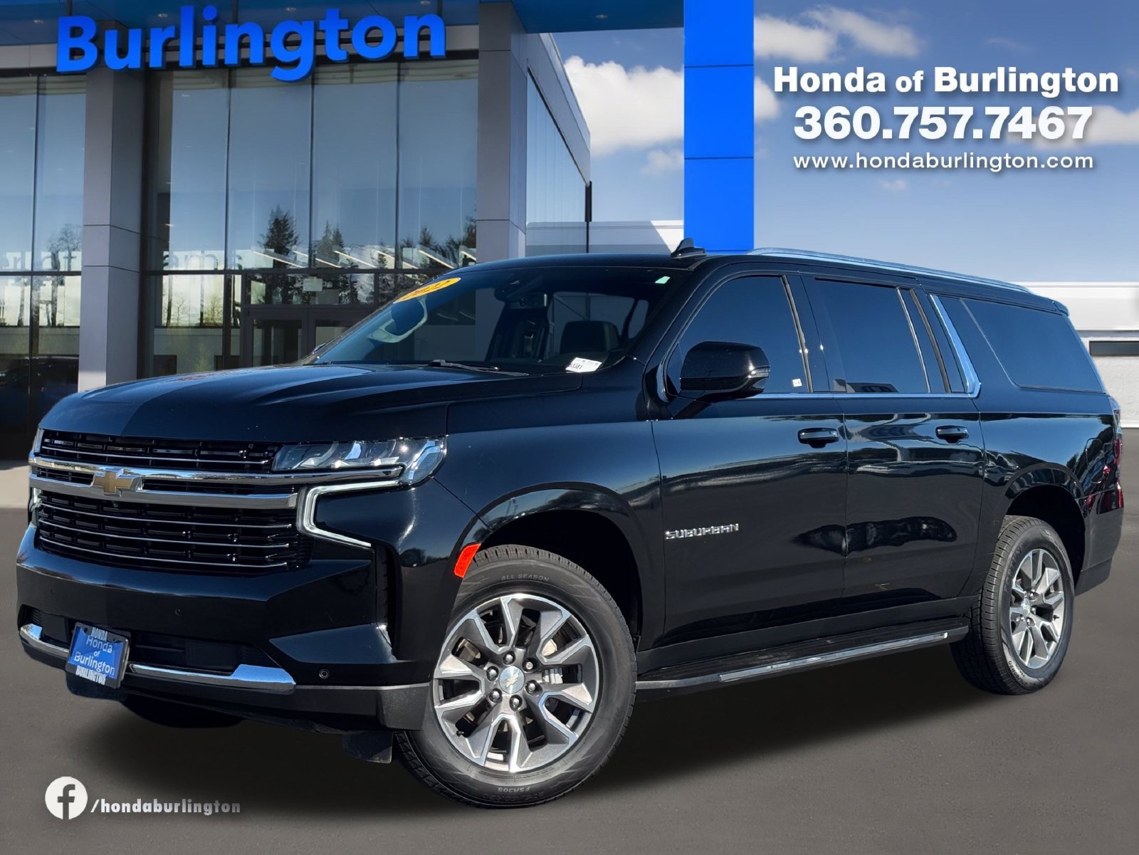 Used 2022 Chevrolet Suburban LT w/ LT Signature Plus Package AWD/4WD image 1