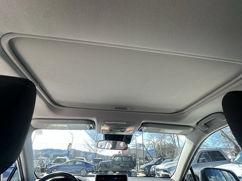 Used 2020 Toyota RAV4 XLE w/ Convenience Package image 18