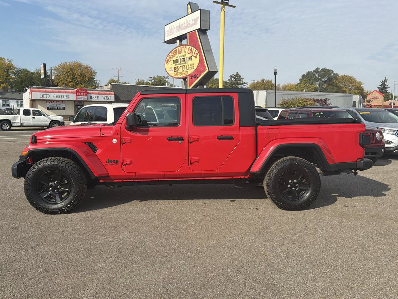 Used 2021 Jeep Gladiator Sport AWD/4WD image 2