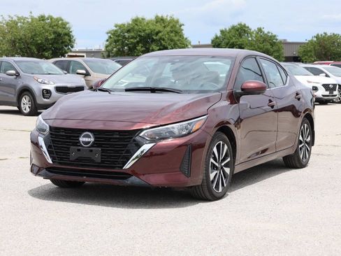 Used 2025 Nissan Sentra SV w/ SV Premium Package FWD image 6
