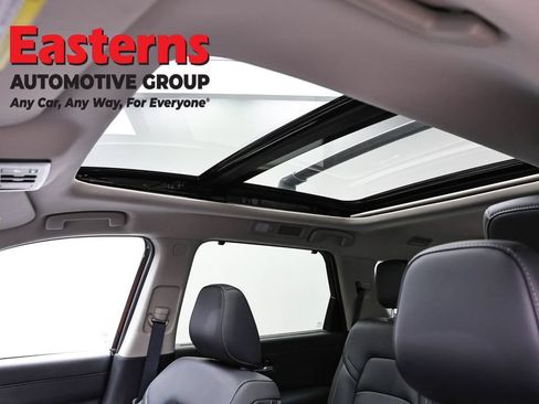 Used 2025 Nissan Pathfinder SL w/ SL Premium Package AWD/4WD image 37