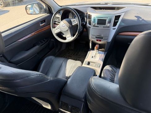 Used 2013 Subaru Outback 2.5i Limited AWD/4WD image 9