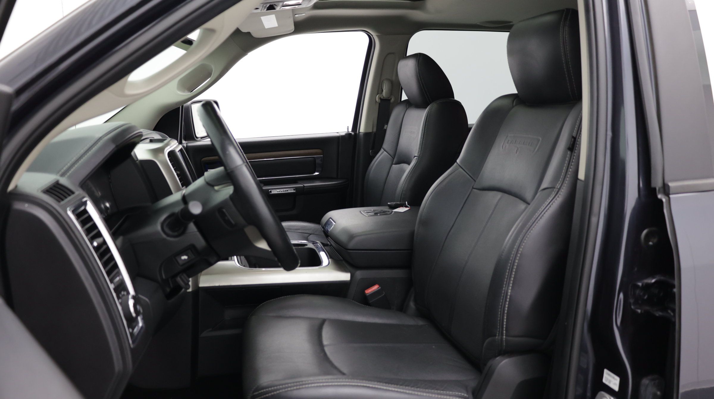 Used 2017 RAM 1500 Laramie w/ Convenience Group AWD/4WD image 19