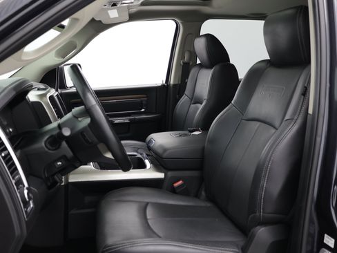 Used 2017 RAM 1500 Laramie w/ Convenience Group AWD/4WD image 19