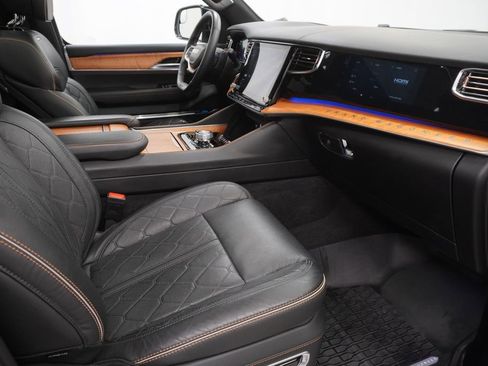 Certified 2024 Jeep Grand Wagoneer Series III w/ Rear-Seat Entertainment Group AWD/4WD image 50