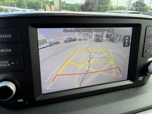 Used 2020 Hyundai Santa Fe SE AWD/4WD image 32