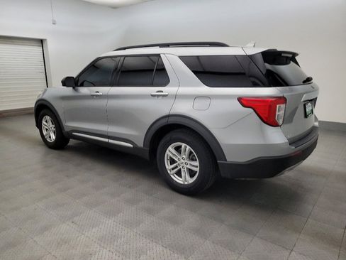 Used 2020 Ford Explorer XLT w/ Equipment Group 202A RWD image 3