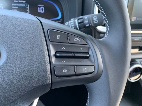 New 2025 Hyundai Venue SEL image 19