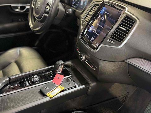 Used 2020 Volvo XC90 T8 Momentum w/ Protection Package Premier AWD/4WD image 31