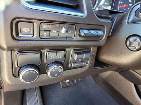 Used 2021 Chevrolet Tahoe Premier w/ Premium Package image 28