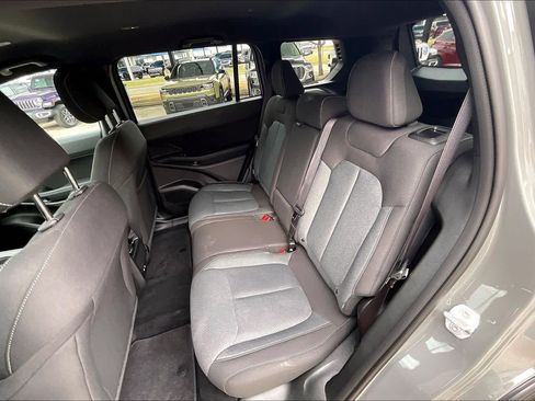 New 2026 Jeep Cherokee Laredo image 21