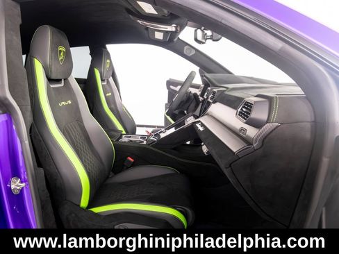 Used 2024 Lamborghini Urus Performante AWD/4WD image 40