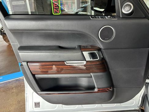 Used 2014 Land Rover Range Rover Supercharged AWD/4WD image 19