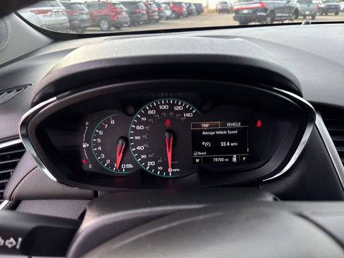 Used 2022 Chevrolet Trax LT w/ LT Convenience Package image 15