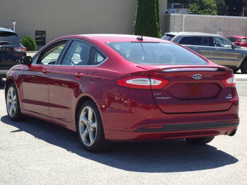 Used 2015 Ford Fusion SE FWD image 5