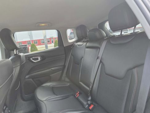 Used 2022 Jeep Compass Trailhawk AWD/4WD image 14