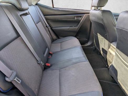 Used 2017 Toyota Corolla SE image 19