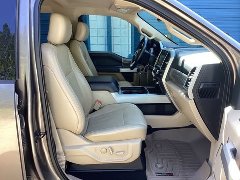 Used 2019 Ford F250 Lariat w/ Lariat Value Package AWD/4WD image 40