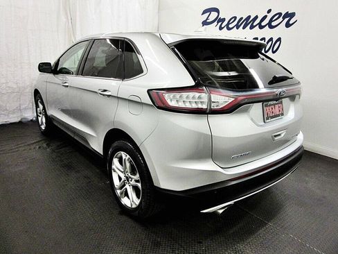 Used 2017 Ford Edge Titanium AWD/4WD image 4