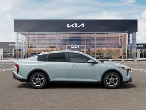 New 2026 Kia K4 FWD image 7