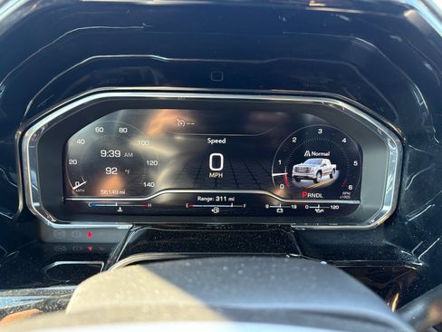 Used 2025 GMC Sierra 1500 SLT RWD image 17