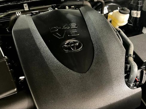 Used 2022 Toyota Tacoma SR image 31