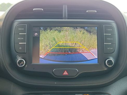 Used 2023 Kia Soul LX w/ Option Group 015 FWD image 18