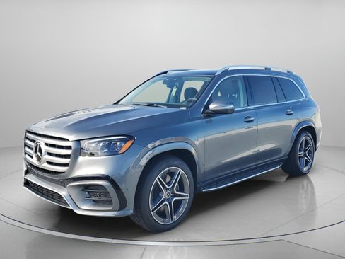 Certified 2026 Mercedes-Benz GLS 450 4MATIC image 2