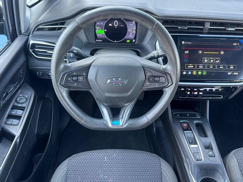 Used 2023 Chevrolet Bolt LT FWD image 17