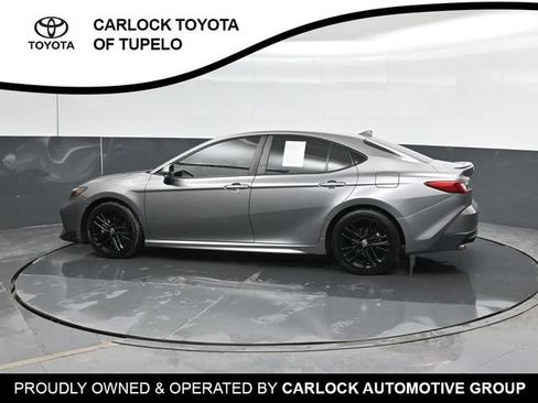 Used 2025 Toyota Camry SE w/ Convenience Package FWD image 10